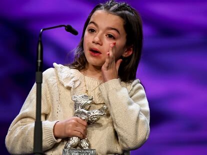 Sofia Otero receives the Silver Bear for Best Acting Performance in a Leading Role at the Berlinale Awards Ceremony during the award ceremony at the Berlinale Film Festival in Berlin, Germany, Saturday, Feb.25, 2023. (Joerg Carstensen/dpa via AP)