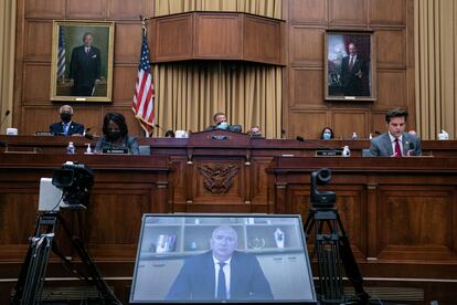 Un momento de la declaración por videoconferencia de Jeff Bezos ante el Congreso de EEUU.