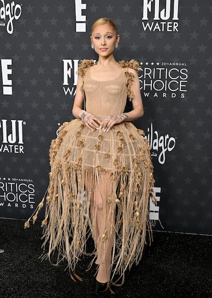 SANTA MONICA, CALIFORNIA - FEBRUARY 07: Ariana Grande attends the 30th Annual Critics Choice Awards at Barker Hangar on February 07, 2025 in Santa Monica, California. (Photo by Axelle/Bauer-Griffin/FilmMagic)