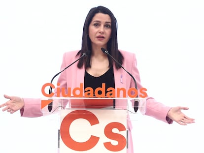 Inés Arrimadas en rueda de prensa posterior a la reunión del Comité Permanente de Ciudadanos.