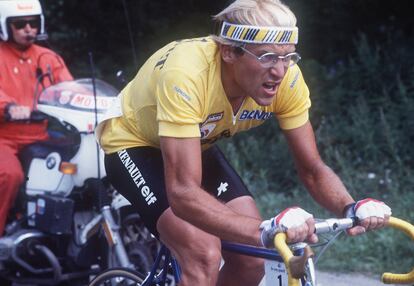 El ciclista francés Laurent Fignon ha muerto a los 50 años de edad por un cáncer intestinal. Fignon fue uno de los líderes del pelotón durante la década de los 80. En la imagen, el ciclista durante la etapa 18 del Tour de Francia, en 1984, carrera que terminaría conquistando, por segundo año consecutivo.