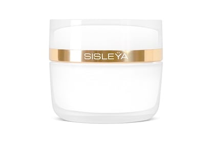 Plan global.
Sisleÿa L'Integral Anti Age, de Sisley, estimula el ciclo de renovación de las células. Desde las primeras aplicaciones, menos arrugas y más luminosidad.