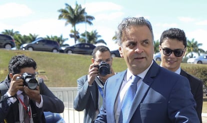 Aécio Neves retorna ao Senado nesta terça