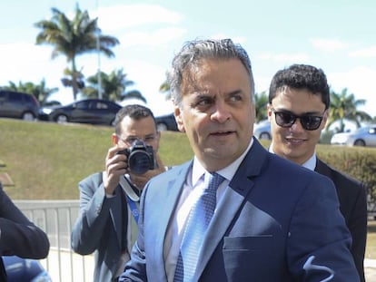 Aécio Neves retorna ao Senado nesta terça