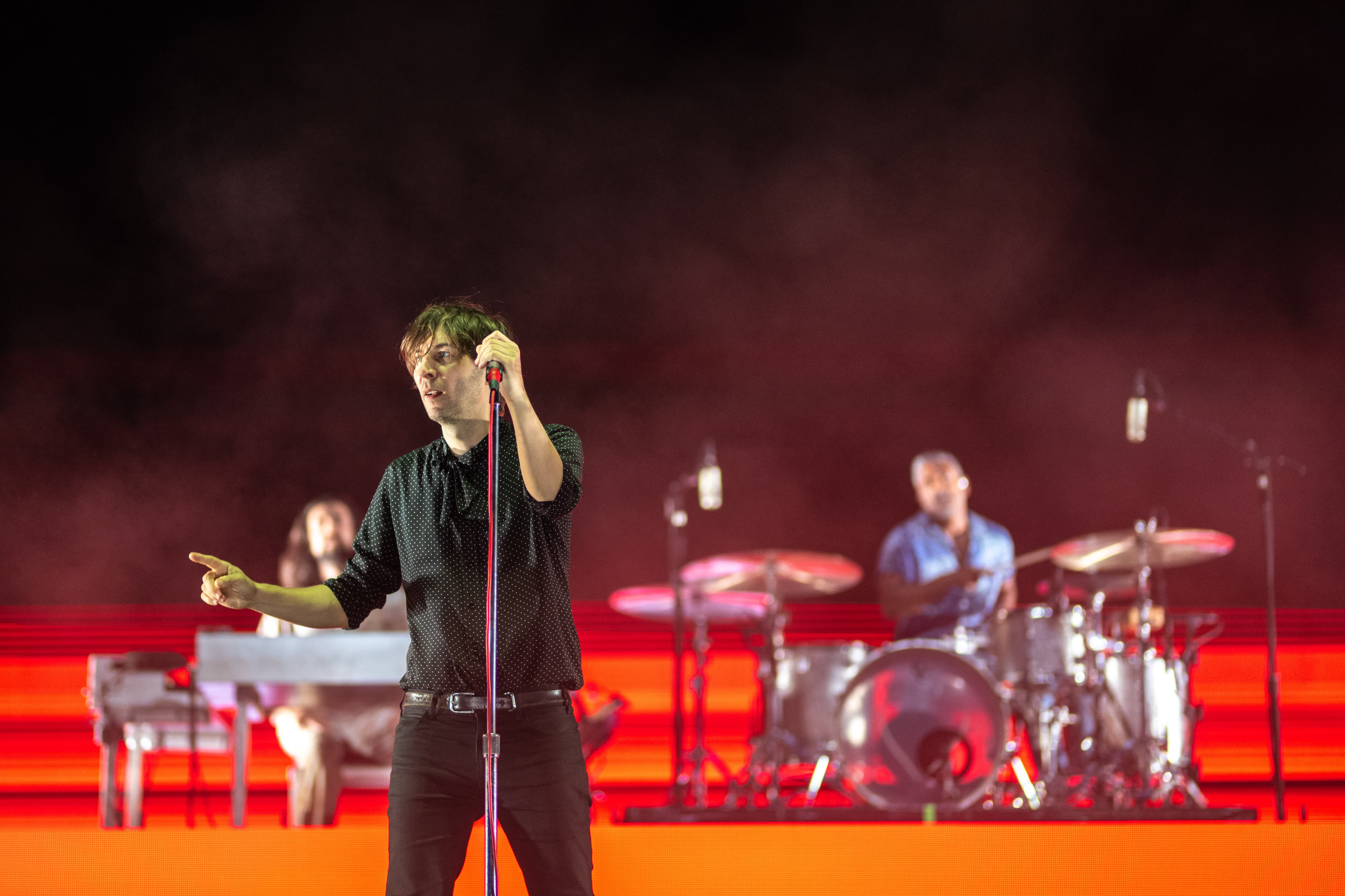 Thomas Mars, durante la actuación de Phoenix en la jornada inaugural del Primavera Sound, el 29 de mayo.