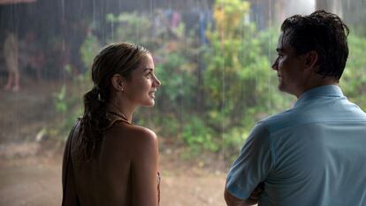 Ana de Armas y Wagner Moura en 'Sergio'.