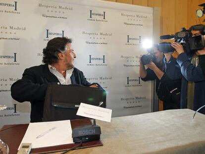 Pepu Hernández, momentos antes de iniciar su conferencia de prensa.