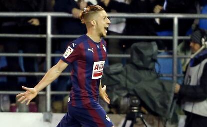 Keko celebra el primer gol del Eibar. 