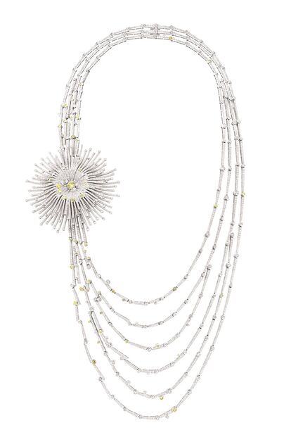 Collar Soleil colección 1932, collar de oro blanco, diamantes blancos y diamante de amarillo de Chanel Joaillerie (c.p.v).