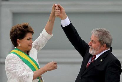 Rousseff y Lula en la toma de protesta de la presidenta.