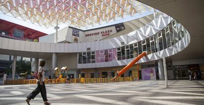 Centro comercial de Nervión durante el primer día de apertura de los Centros Comerciales al inicio de la Fase 2.