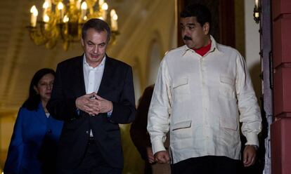 El expresidente Jos&eacute; Luis Rodr&iacute;guez Zapatero y Nicol&aacute;s Maduro.