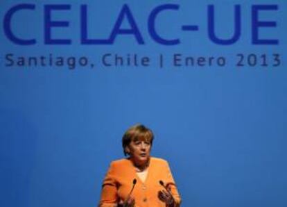 La canciller de Alemania, Angela Merkel, interviene en la clausura de la IV Cumbre Empresarial de la Comunidad de Estados Latinoamericanos y Caribeños (CELAC) y la Unión Europea (UE), en Santiago de Chile.