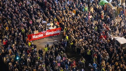 Tercera manifestacin en la ciudad de Valencia pidiendo la dimisin del presidente de la Generalitat, Carlos Mazn, por la gestin de la Dana.