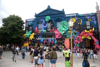 Asistentes a la reinauguración del Centro Cultural Recoleta, en Buenos Aires.