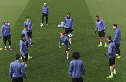 Entrenamiento del Real Madrid antes del partido frente al Nápoles.