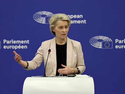 La presidenta de la Comisión Europea, Ursula von der Leyen, en la conferencia de prensa posterior a la elección del nuevo colegio de comisarios, en Estrasburgo, el 27 de noviembre de 2024.