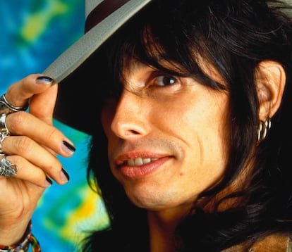 Steven Tyler, de Aerosmith, luciendo uñas en 1988.