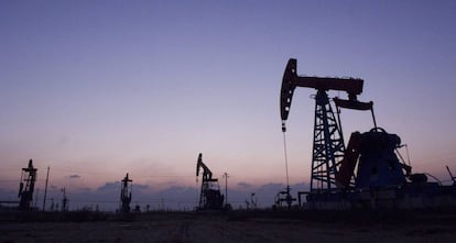 Una vista general de los pozos petrolíferos de Gudong.