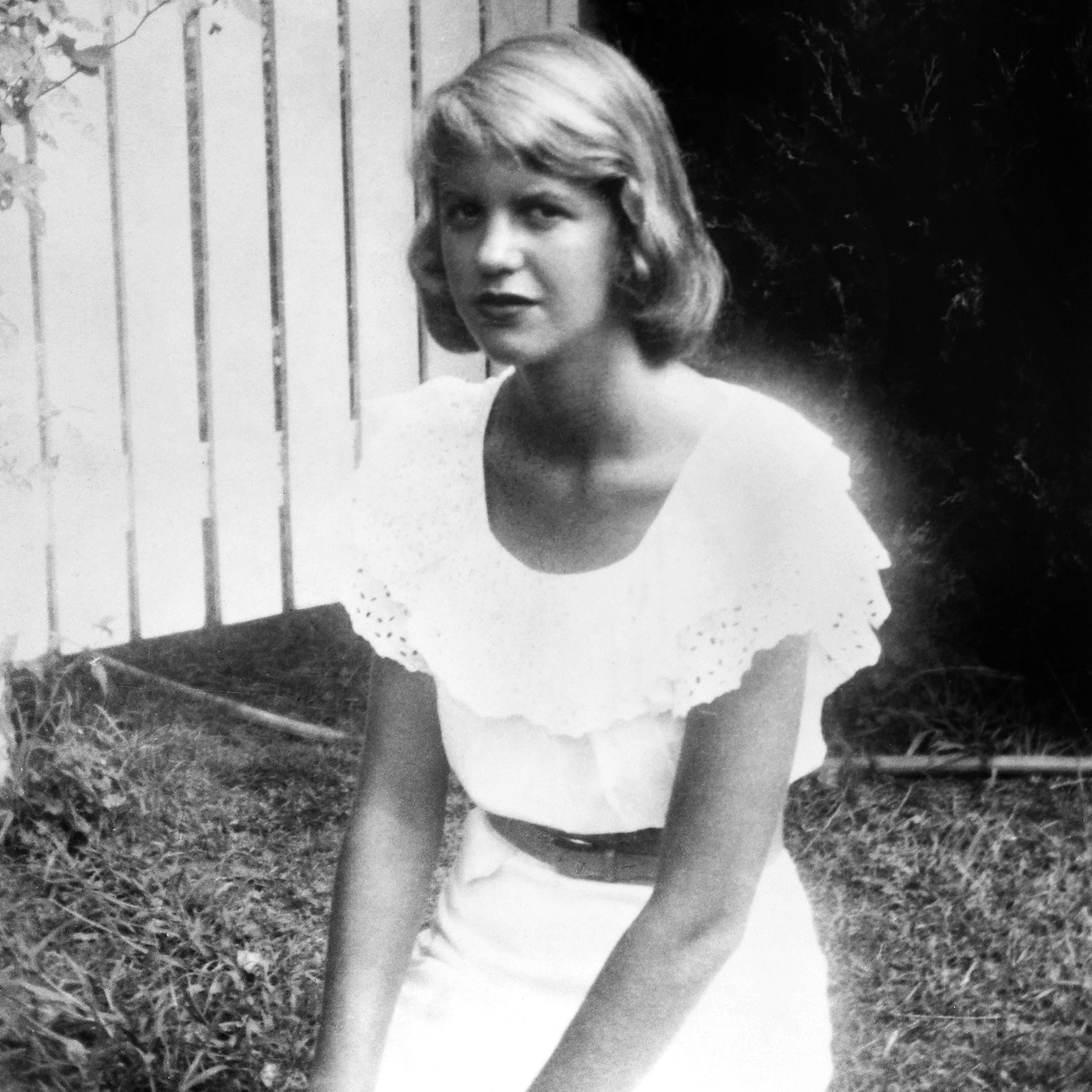 ‘Poesía completa’, de Sylvia Plath: ¿quién llevaría sus  pasos a esa desolación?