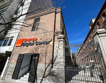 Orange Digital Center, en pleno corazón de Madrid, nace con el objetivo de favorecer la inclusión y la accesibilidad al empleo de las personas más vulnerables y reducir la brecha digital.