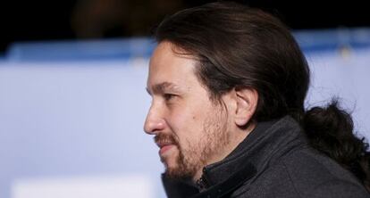 El l&iacute;der de Podemos, Pablo Iglesias, a su llegada al debate organizado por EL PA&Iacute;S. 