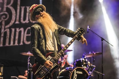 Billy Gibbons, fundador de ZZ Top e invitado especial de Supersonic Blues Machine.