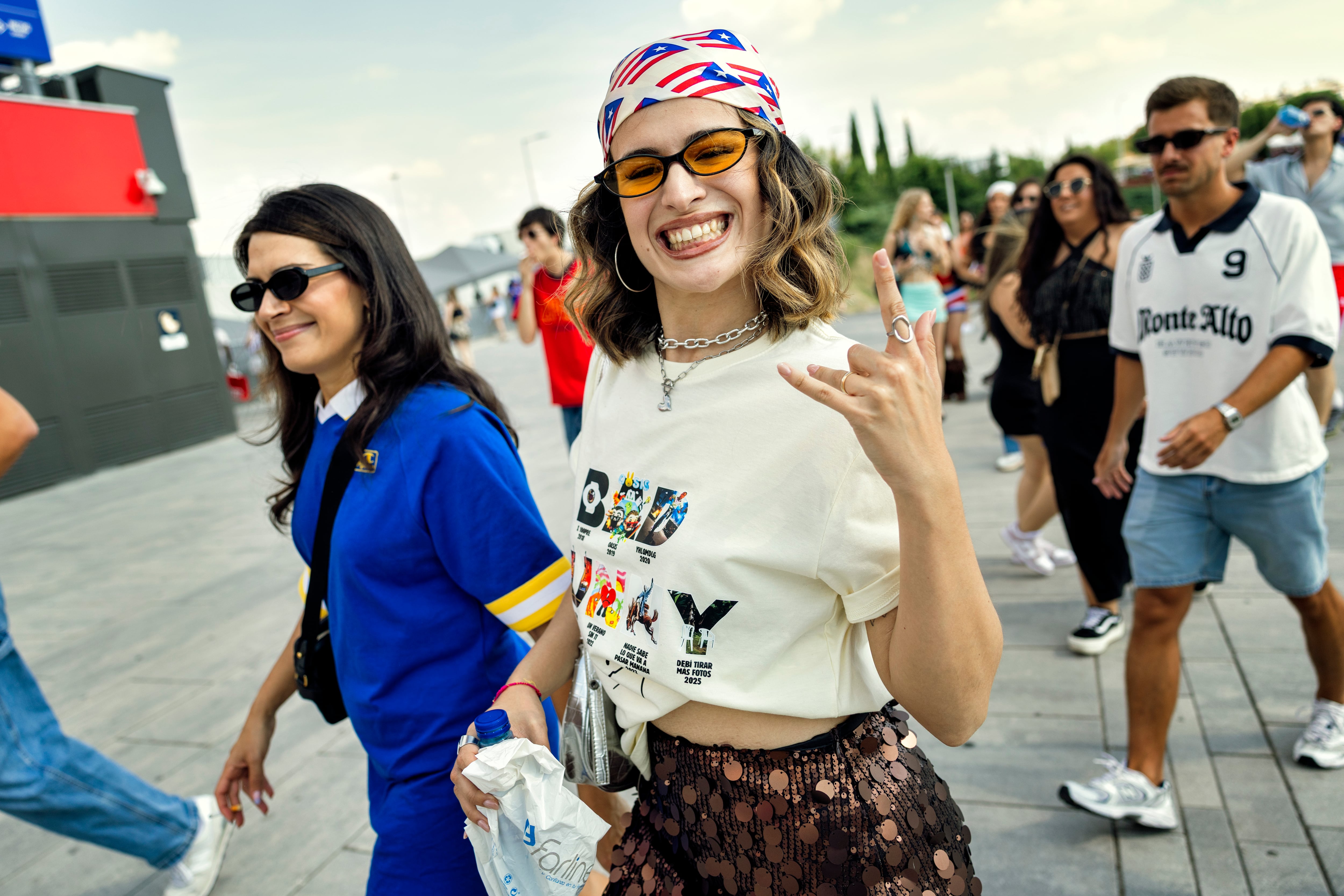 Cantando y bailando, así ha recibido Madrid a Bad Bunny: “Con ganas de perreo,&hellip;