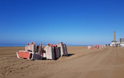 Maspalomas beach in Gran Canaria during the lockdown.
