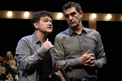 Carles Alberola (a la izquierda) y Alfred Picó, en una escena de '¡Que tengamos suerte!'.