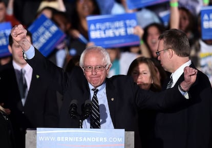 Bernie Sanders celebra la victoria en New Hampshire. 