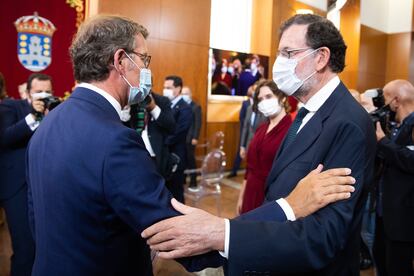 Feijóo y Rajoy, en Santiago durante el reciente acto de investidura del primero como presidente de la Xunta.