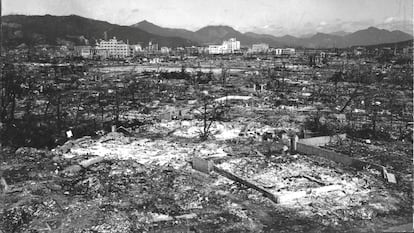 Hiroshima, devastada tras la caída de la bomba atómica hace 75 años.