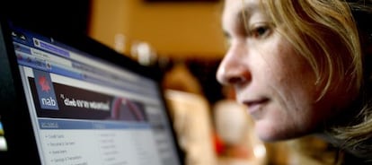 Los clientes pueden acceder a la banca 'online' desde cualquier parte.
