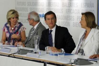 Los presidentes de Madrid, Murcia, Galicia y Arag&oacute;n, durante la ejecutiva del PP del lunes.