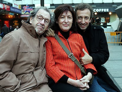 De izquierda a derecha, Santiago Carlos Oves, Luisa Matienzo y Eduardo Blanco.