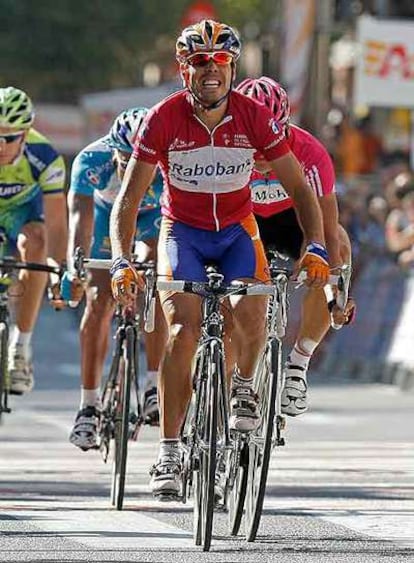 Freire celebra su tercera victoria de etapa en la Vuelta.