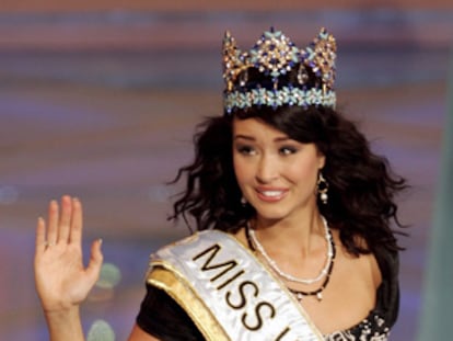 Unnur Birna Vilhjalmsdottir, Miss Mundo 2005, tras su coronación.
