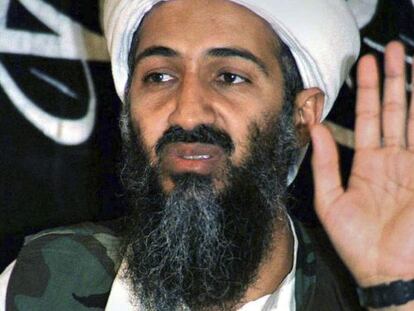 Osama bin Laden en una rueda de prensa en Kabul (Afganist&aacute;n) en 1998