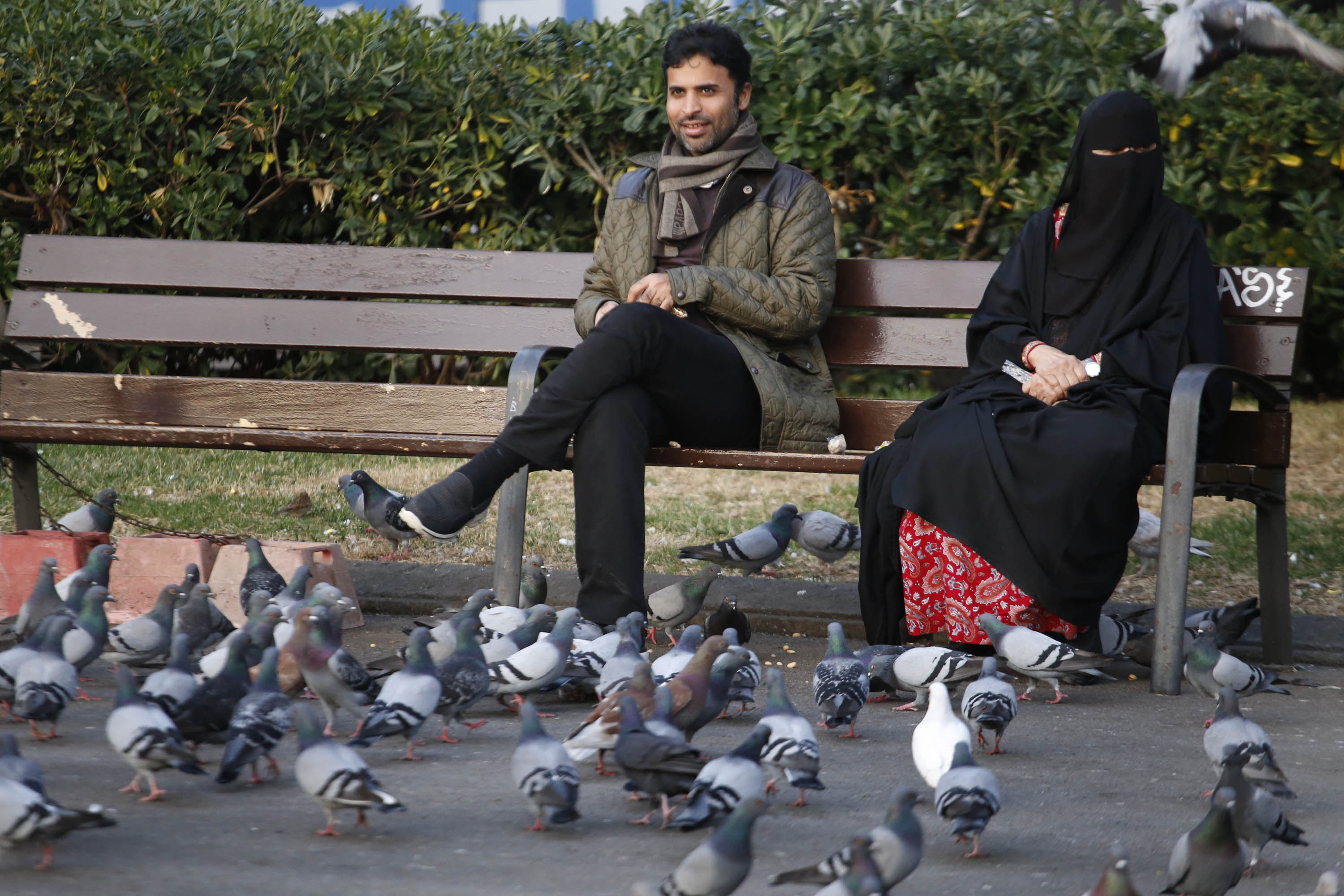 Una mujer con burka en Barcelona.