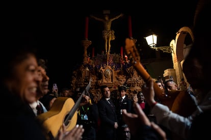 Procesión de 'El Cristo de los Gitanos', este Miércoles Santo en Granada. 