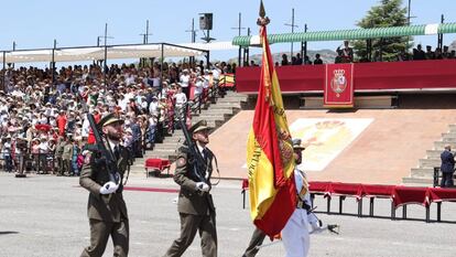 Desfile en la Academia General Básica de Suboficiales de Talarn (Lleida). 