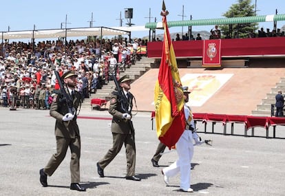 Desfile en la Academia General Básica de Suboficiales de Talarn (Lleida). 