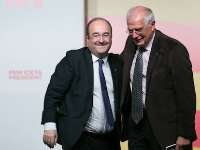 El candidat Miquel Iceta, amb Josep Borrell.