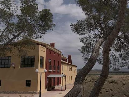 Hotel Hacienda Umbría del Señor, en la carretera que lleva de Yecla a Fuente Álamo, en Murcia.