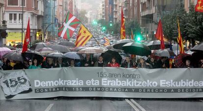 Cabeza de la manifestación contra la aplicación del 155 en Bilbao.