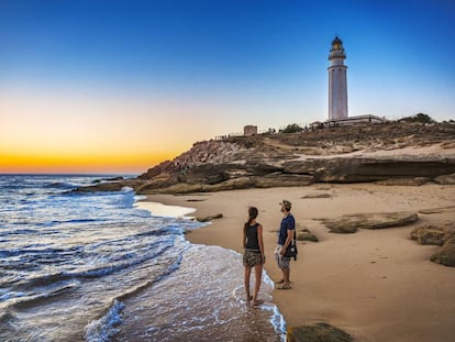 Atardecer en el faro de Trafalgar (Barbate, Cádiz), entre Los Caños de Meca y Zahora.