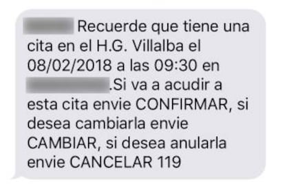 SMS enviado desde Quironsalud en el que se requiere contestar por sms. En la imagen se ha ocultado el nombre del destinatario y el servicio m&eacute;dico. 