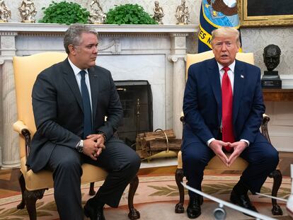 El presidente de Colombia, Iván Duque, visita a su homologo estadounidense, Donald Trump, en la oficina oval de la Casa Blanca.