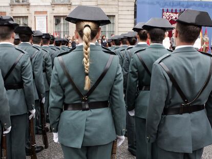 Parada militar de la Guardia Civil en honor a los héroes del 2 de Mayo en Madrid.